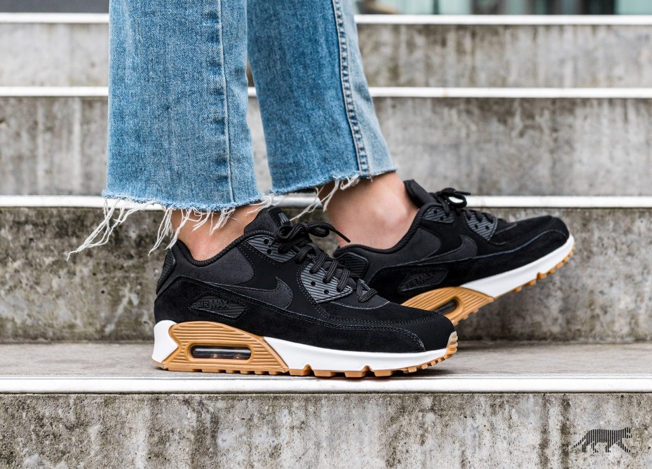 Nike Wmns Air Max 90 SE (Black / Black - Gum Light Brown - White)