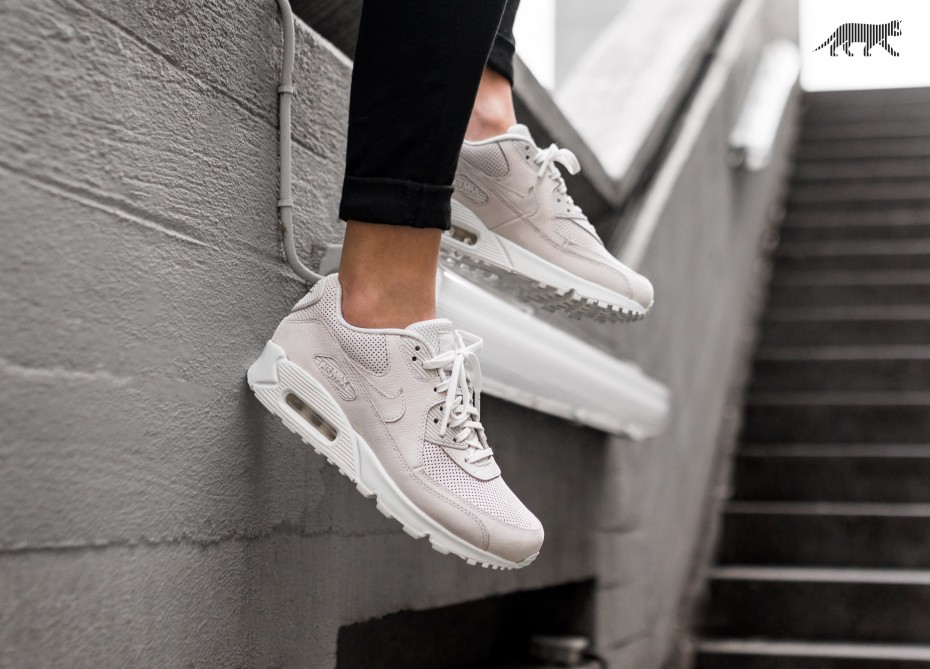 Nike Wmns Air Max 90 Pinnacle (Light Bone / Light Bone - Sail)