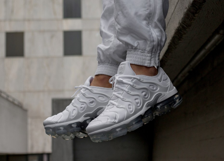 Nike Air Vapormax Plus (White / Pure Platinum - Wolf Grey)